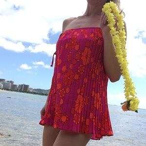 Vintage hot pink pleated beach cover 60s